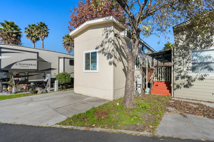 5878 Garlic Farms Dr #143, Gilroy, CA 95020 - Image #3