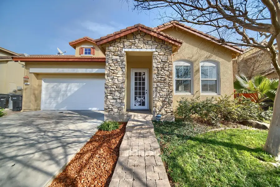 561 Branding Iron Street, Oakdale, CA 95361 - Image #2