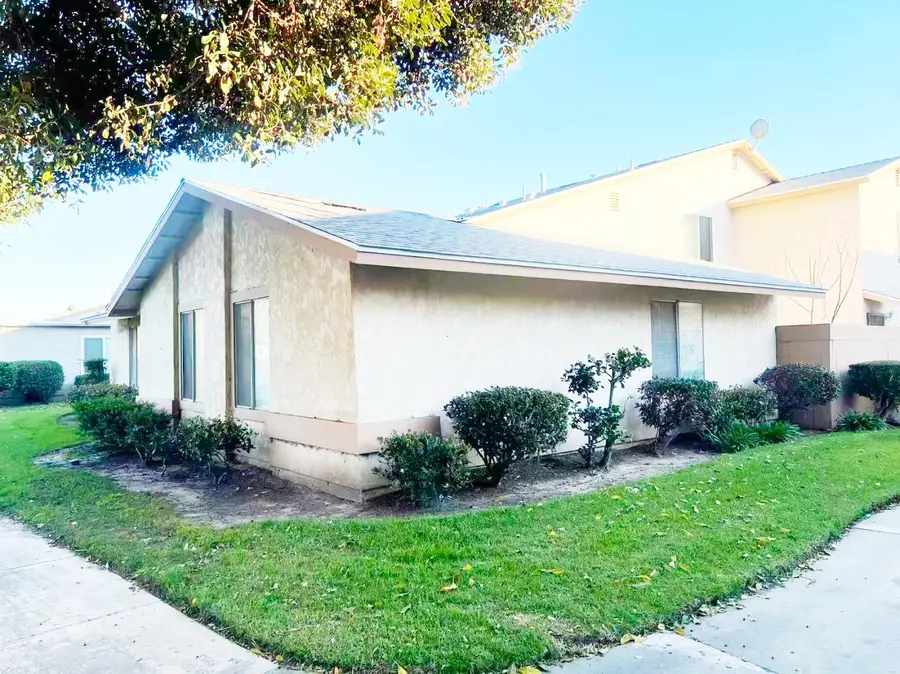 1301 Casa San Carlos Lane #D, Oxnard, CA 93033 - Image #3