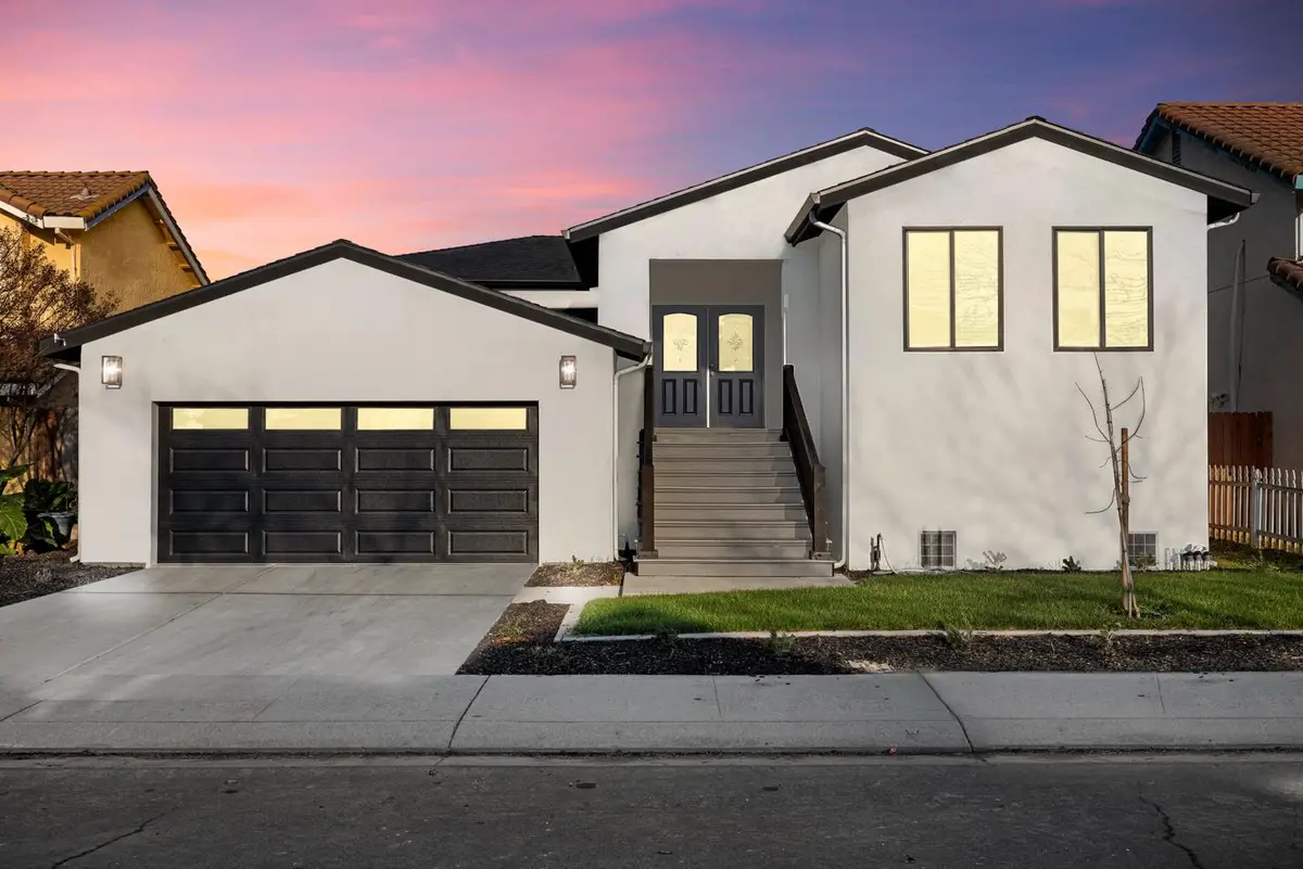 1121 Crater Avenue, Modesto, CA 95351 - Image #1