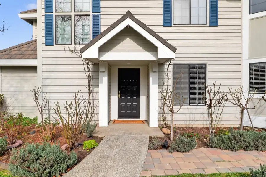 839 Lake Front Drive, Sacramento, CA 95831 - Image #2