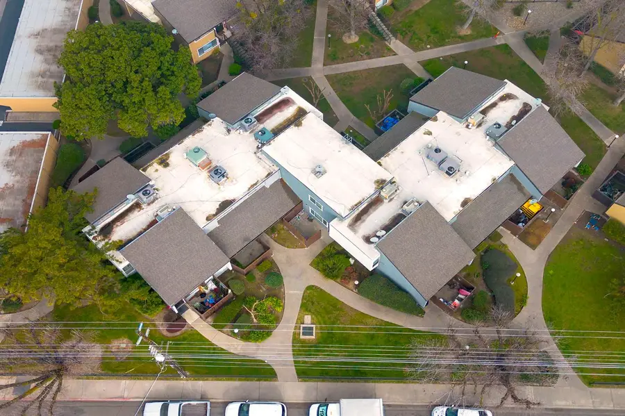 325 Standiford Avenue #29, Modesto, CA 95350 - Image #2