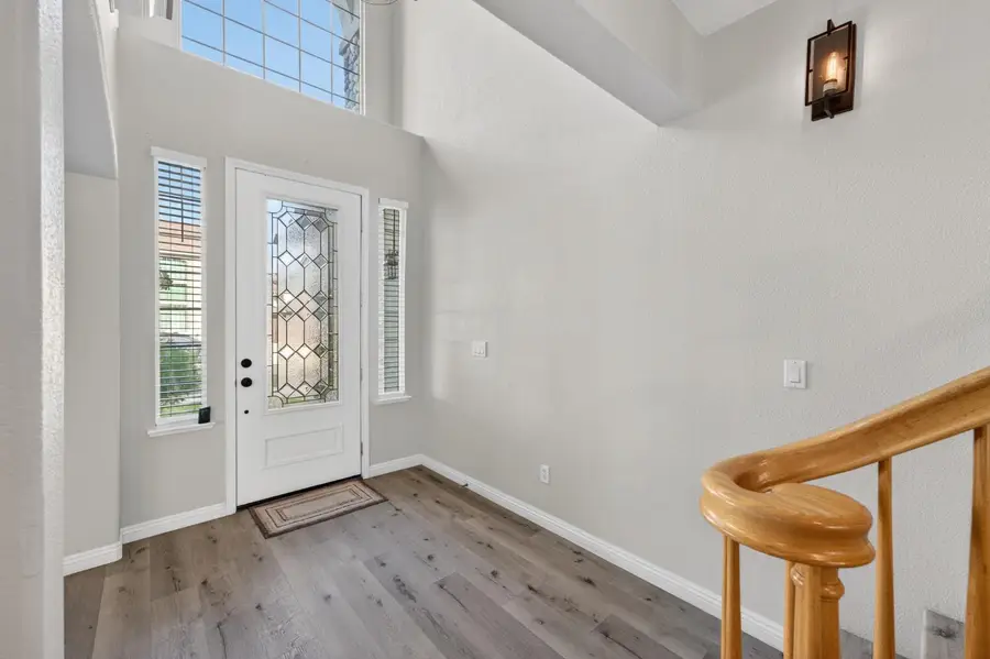 9479 Winding River Way, Elk Grove, CA 95624 - Image #3