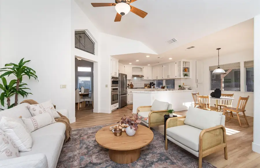 195 Baurer Circle, Folsom, CA 95630 - Image #2