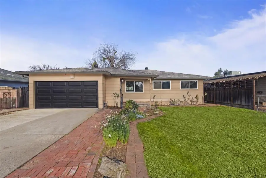 221 W Pearl Avenue, Stockton, CA 95207 - Image #2