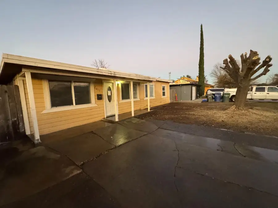 2017 Robert Way, Sacramento, CA 95825 - Image #2