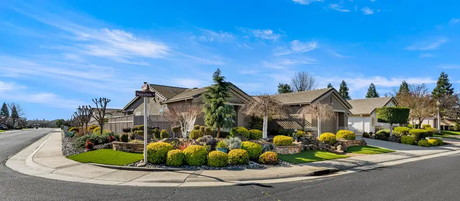 403 Poppyfield Court, Lincoln, CA 95648 - Image #2