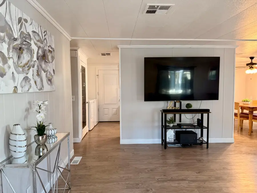 7549 Loma Rio Lane, North Highlands, CA 95660 - Image #3