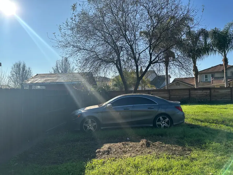 977 N Canyon Drive, Modesto, CA 95351 - Image #2