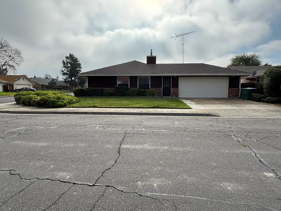 365 Foxmeadow Way, Los Banos, CA 93635 - Image #2