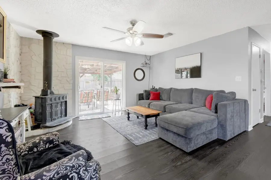 143 W Woodland Avenue, Woodland, CA 95695 - Image #3