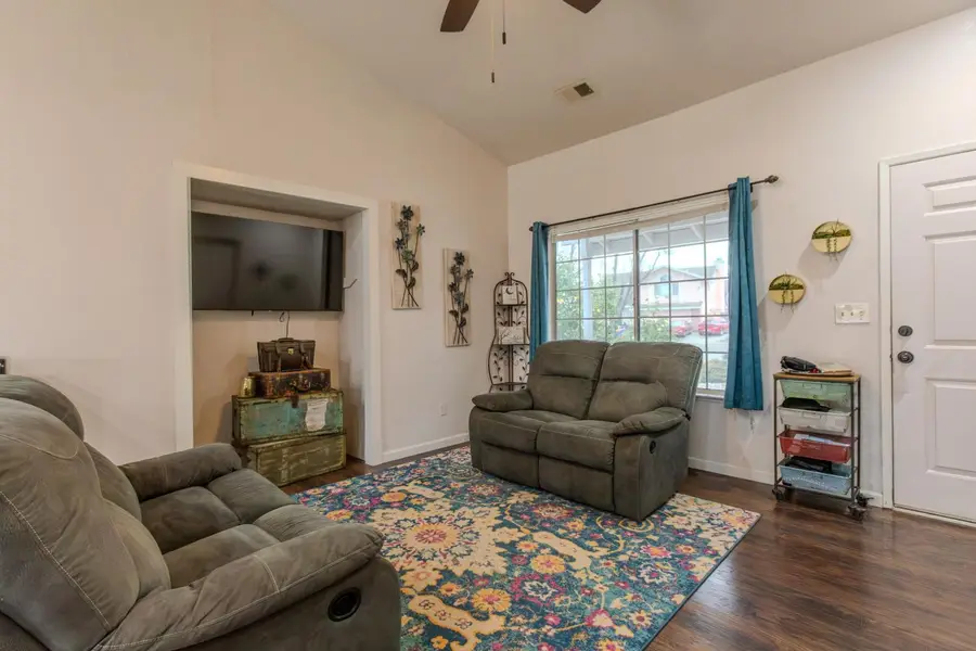 611 Yancey Court, Patterson, CA 95363 - Image #3