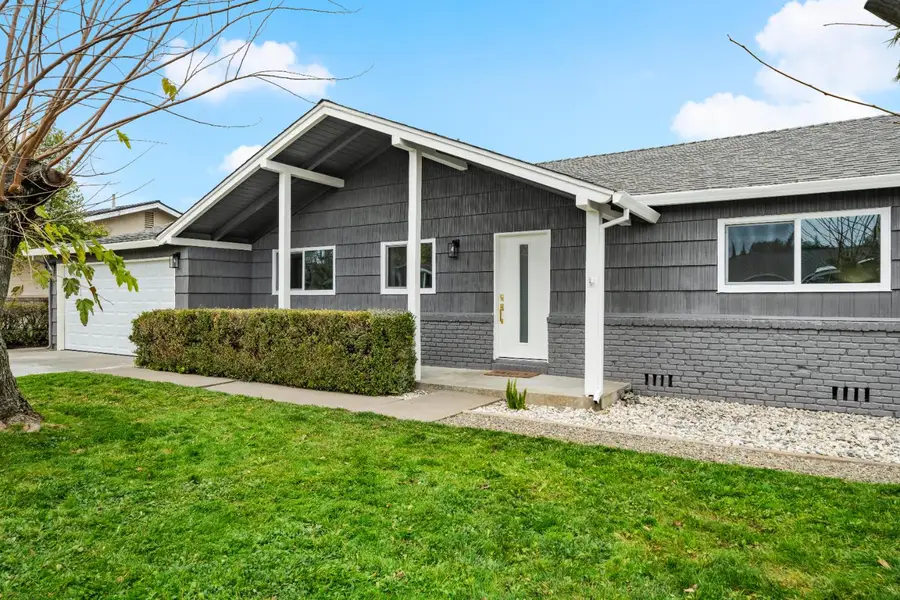 4905 Heatherdale Ln, Carmichael, CA 95608 - Image #2