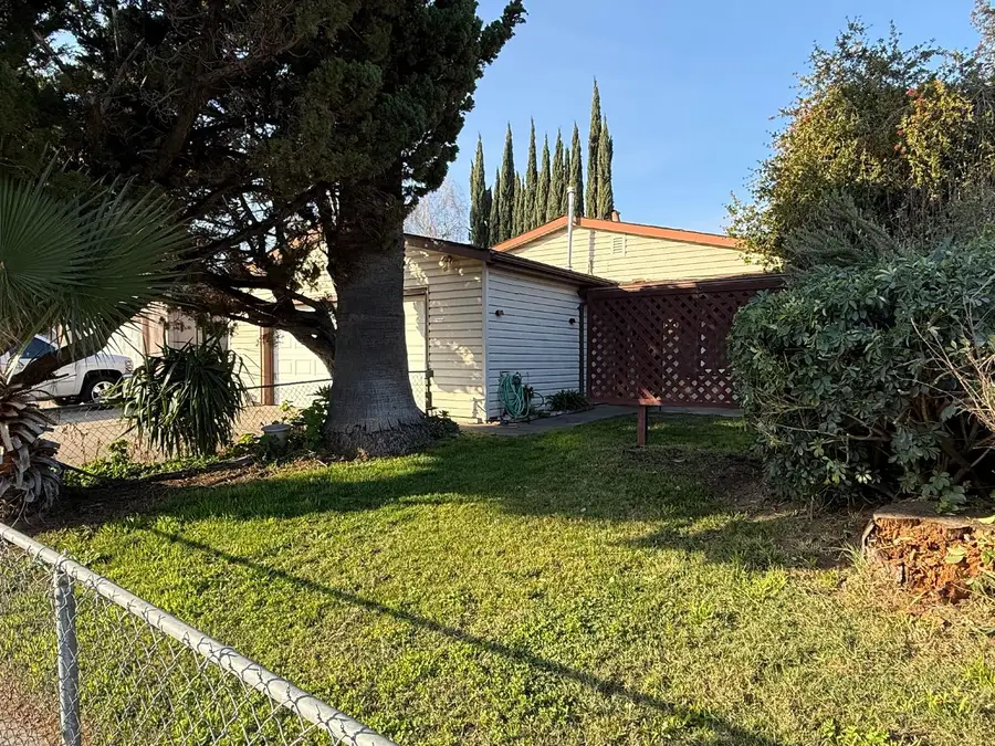885 Del Monte Court, Manteca, CA 95336 - Image #2