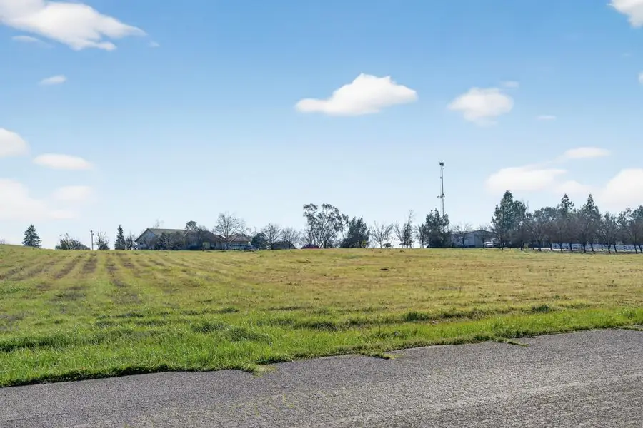 9425 Montevideo Dr, Wilton, CA 95693 - #3