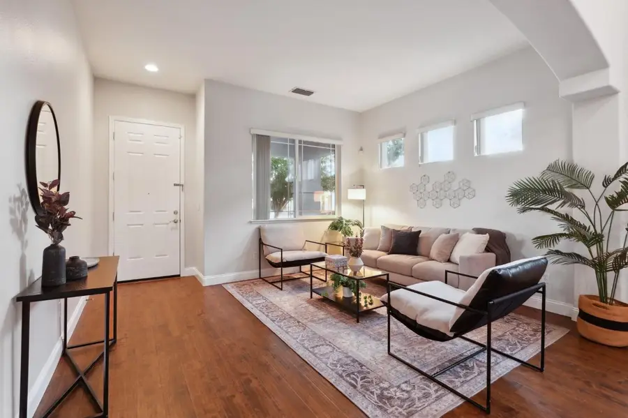 9378 Brenton Court, Elk Grove, CA 95624 - Image #2