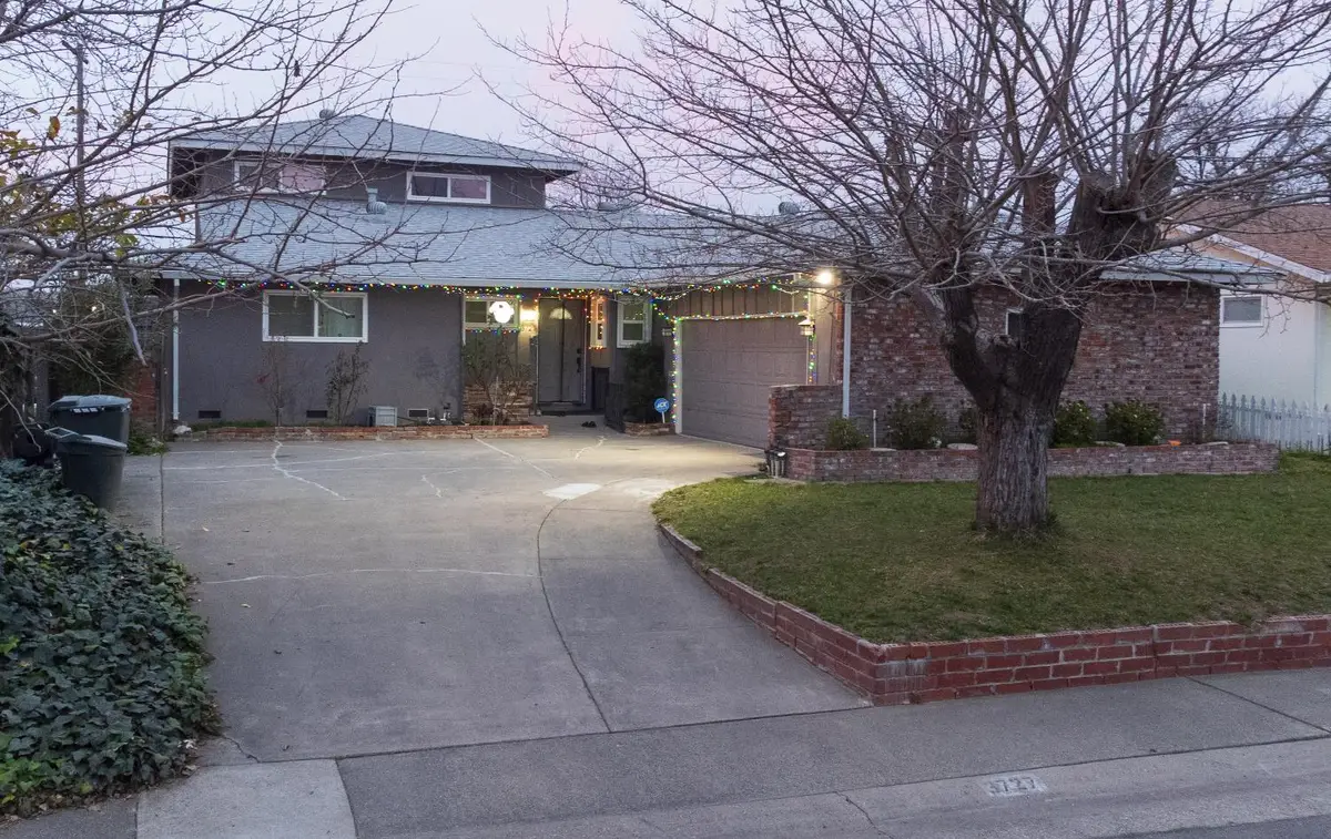 3727 Lankershim Way, North Highlands, CA 95660 - Image #1