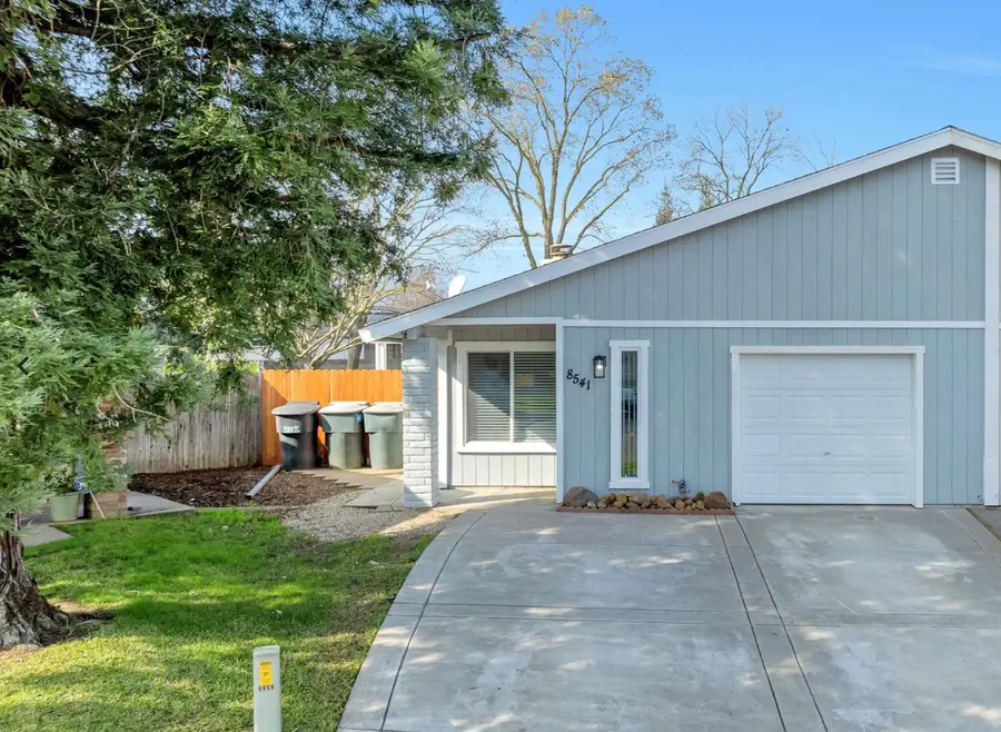 8541 Still Woods Court, Sacramento, CA 95828 - Image #3