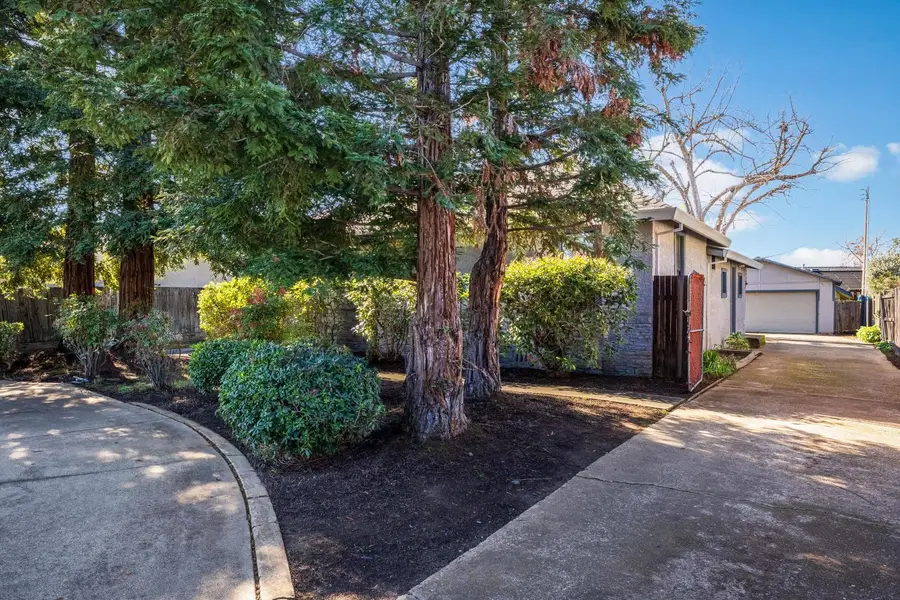 3125 Kobrock Way, Carmichael, CA 95608 - Image #3