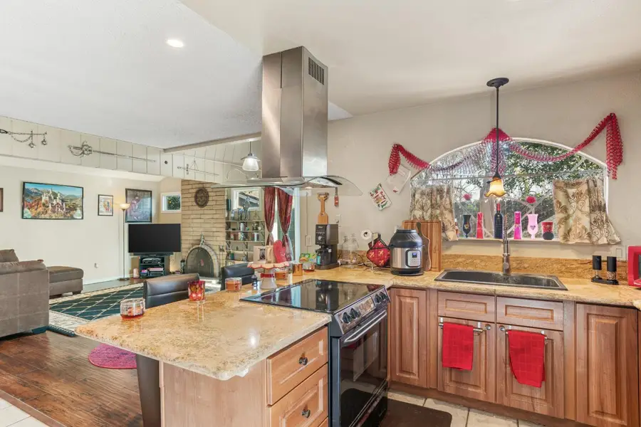 4920 Springfield Way, Sacramento, CA 95841 - Image #3