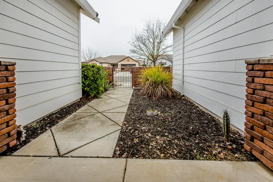 2015 Muller Drive, Woodland, CA 95776 - Image #2