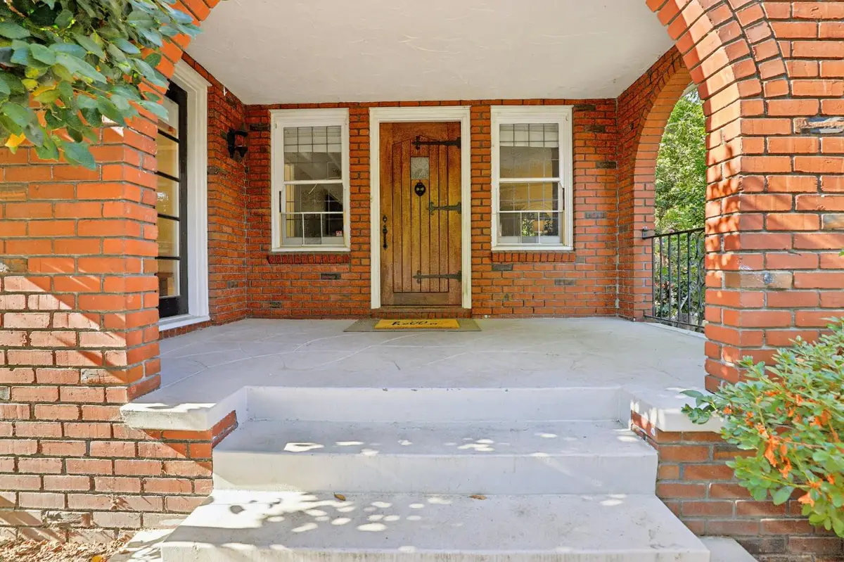 2200 2nd Avenue, Sacramento, CA 95818 - Image #1