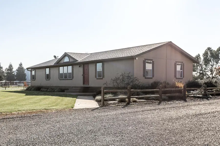 18041 Seidner Avenue, Escalon, CA 95320 - Image #3