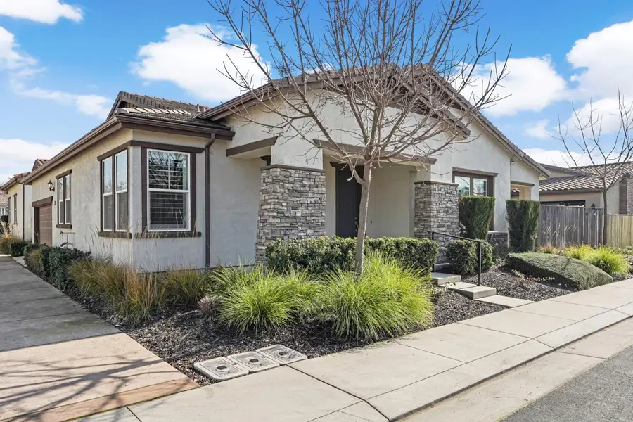 2574 Carmelo Court, Lodi, CA 95242 - Image #2