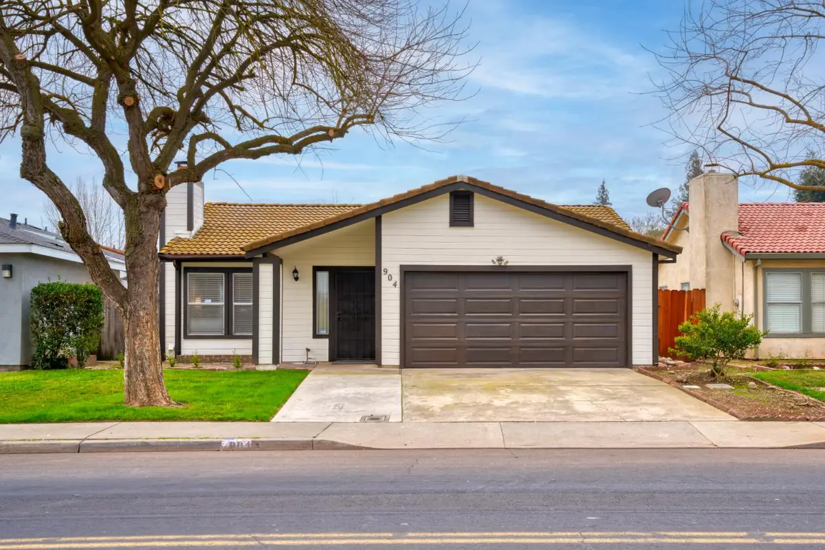 904 W Union Avenue, Modesto, CA 95356 - #1