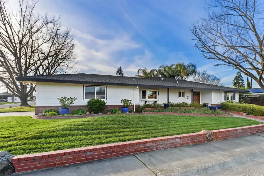 2033 Santa Lucia Way, Carmichael, CA 95608 - Image #2