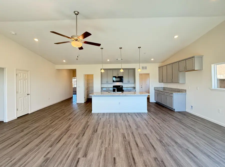 1200 E Orange Street, Avenal, CA 93204 - #3