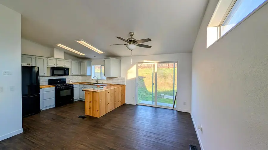 343 Deer Field Circle #18, Copperopolis, CA 95228 - Image #3