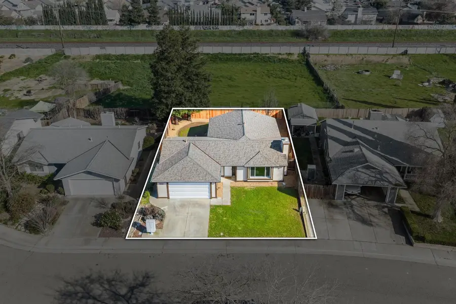 8590 Willow Grove Way, Sacramento, CA 95828 - Image #3