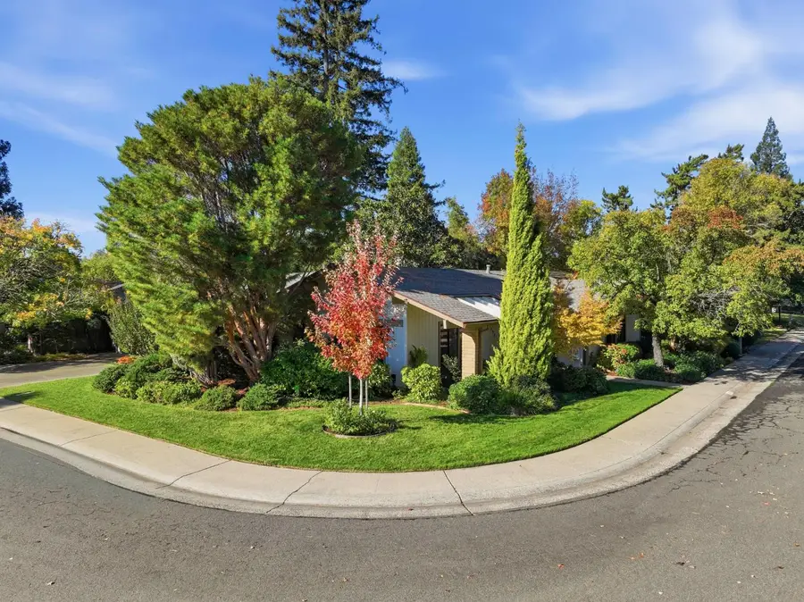1237 Lantern Court, Sacramento, CA 95864 - Image #3