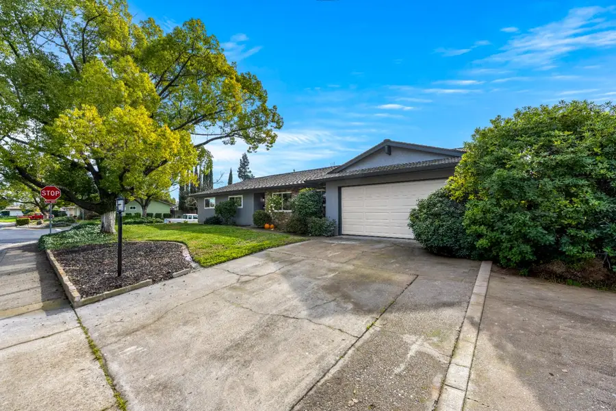 9012 Plaza Park Drive, Elk Grove, CA 95624 - Image #2