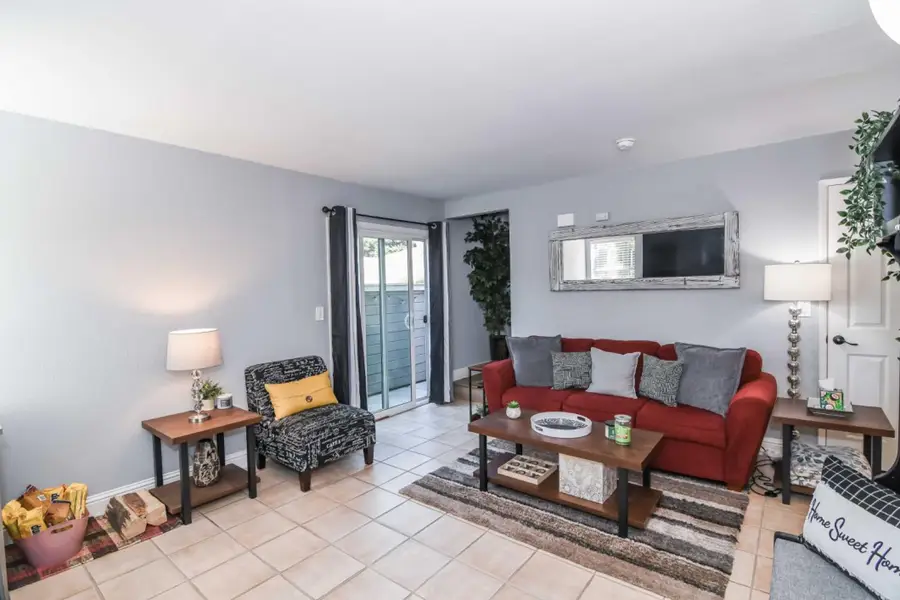 9101 Newhall Drive #31, Sacramento, CA 95826 - Image #3