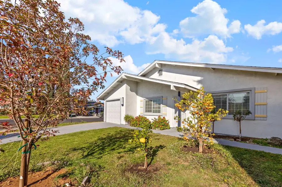 8751 Torrey Way, Elk Grove, CA 95624 - Image #2