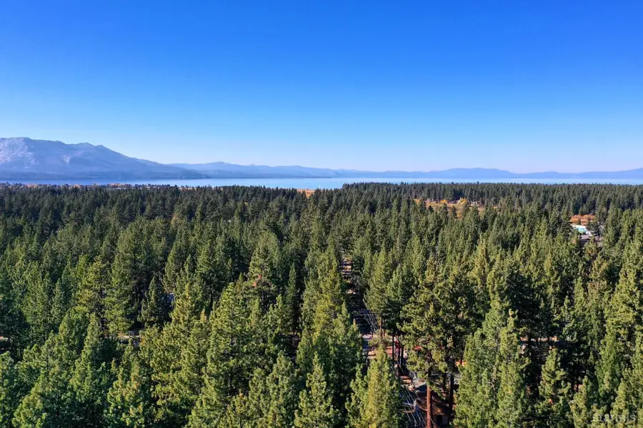 1124 Martin Avenue, South Lake Tahoe, CA 96150 - Image #3