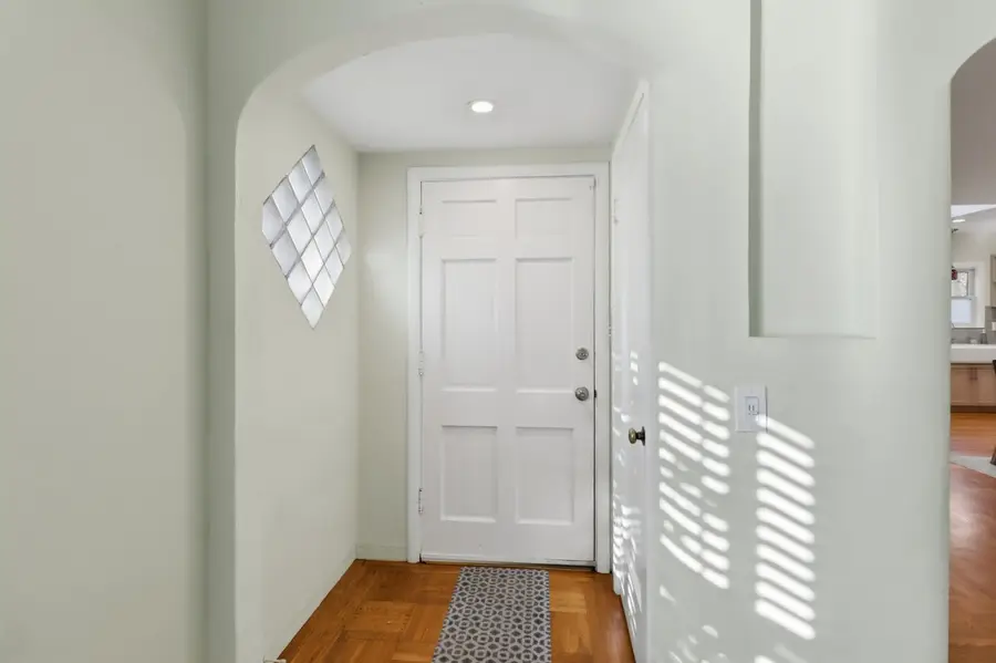 665 54th Street, Sacramento, CA 95819 - Image #3