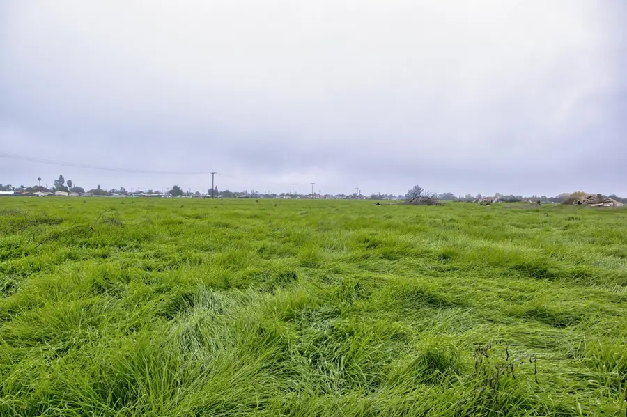 1692 S Beverly Street, Porterville, CA 93257 - #2