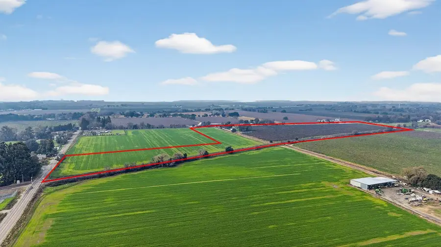 27350 Thornton Road, Thornton, CA 95686 - Image #2