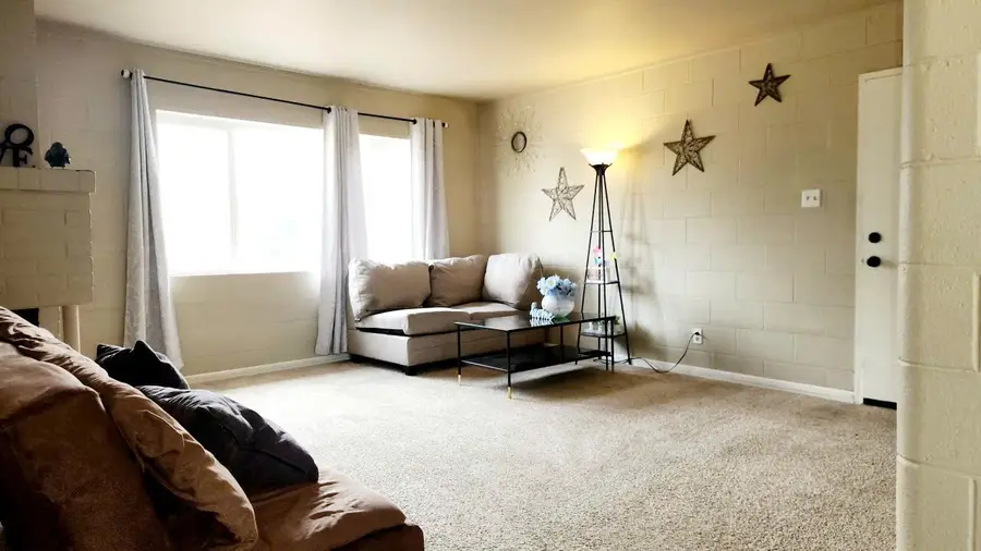 6109 Laurine Way, Sacramento, CA 95824 - Image #2