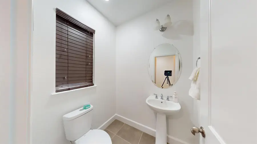 9824 Porto Bay Drive, Elk Grove, CA 95757 - #3