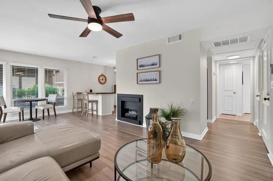 2410 Larkspur Lane #243, Sacramento, CA 95825 - Image #3