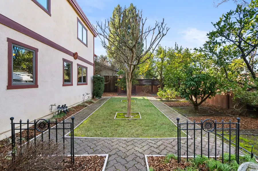 1327 Torrey Street, Davis, CA 95618 - #3