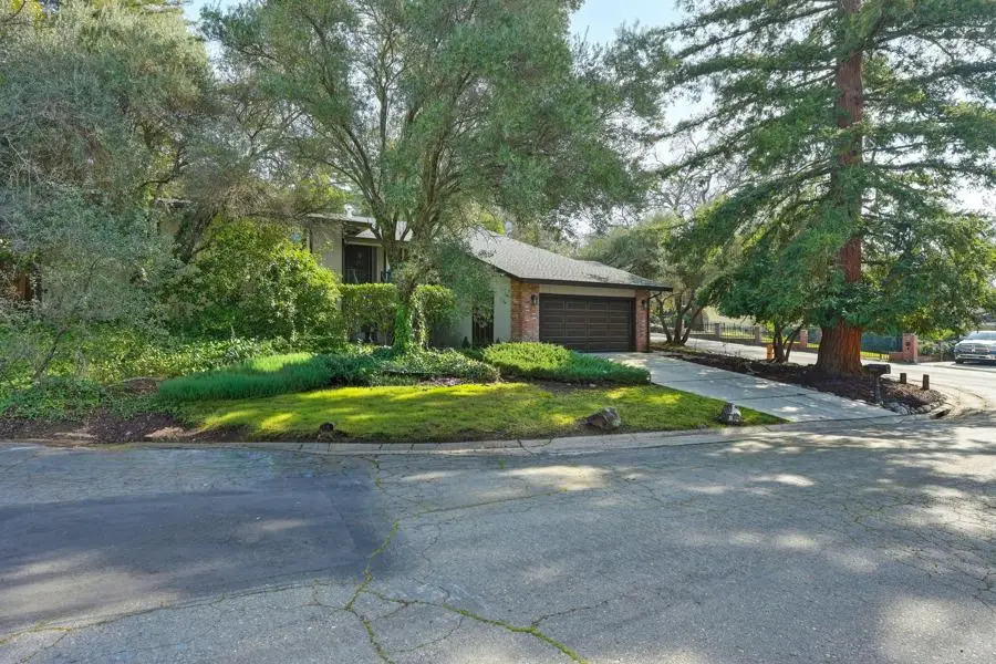 4900 Stonewood Court, Fair Oaks, CA 95628 - Image #2