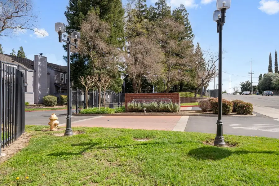 4112 Alex Lane, Carmichael, CA 95608 - #3