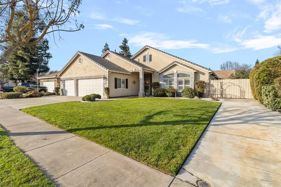 1663 Alex Way, Turlock, CA 95382 - Image #2