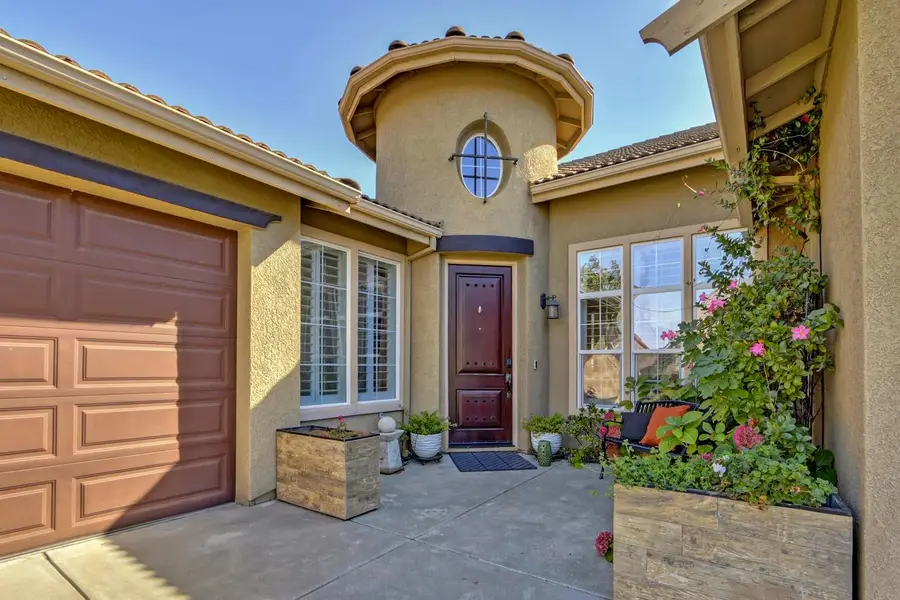 260 Vista Creek Circle, Sacramento, CA 95835 - Image #2