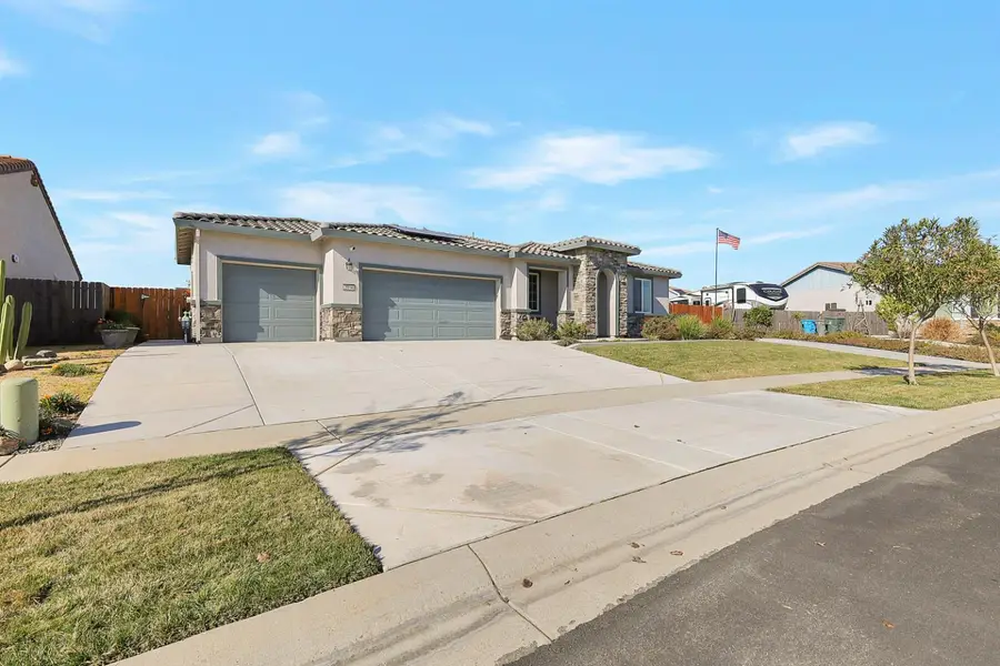 2014 Coffee Creek Way, Plumas Lake, CA 95961 - #2